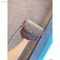 ราคา กระเป๋าสะพายข้าง JIM MK กระเป๋าสะพายข้างแฟชั่นสตรี 100 gift (10038994990)