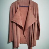 ราคา Issey Miyake Issey Miyake ผ้าคลุมไหล่หนังแต่งจีบสีชมพูสะดวกสบายและอเนกประสงค์สำหรับการเดินทางอเนกประสงค์สำหรับการเดินทาง (20970424404)