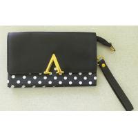 ราคา กระเป๋า Clutch ลายจุด เปิด ปิดด้วยกระดุมแม่เหล็ก ภายในมี 2 1 ช่อง สายหรู ดูสง่า แต่ราคาน้ำอัดลมหลายขวด โปรพิเศษ ลดกระหน่ำรับฝน (19695471592)