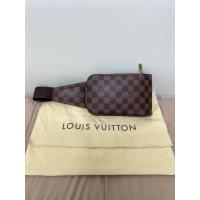 ราคา กระเป๋า Louis Vuitton สภาพดี ภายในสะอาด ใช้งานน้อย อุปกรณ์ ถุงผ้า ใบเสร็จ กล่อง ถุงกระดาษ (17307619105)