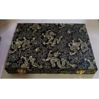 ราคา กล่องใส่พระกันกลิ้งลายไม้ ลายตาราง ลายไทย ขนาด20 29 4cm (20451112324)