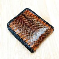 ราคา กระเป๋าสตางค์หนังงูแท้ สองพับ Bifold Wallets กระเป๋าธนบัตร งานมือ ถักขอบด้วยเชือกหนังตลอดใบ ลวดลายและเกล็ดหนังงูเด่นชัด (19339463017)