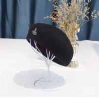 ราคา Vivienne Westwood Beret Saturn Beret หมวกปักลายคลาสสิกขนสัตว์ฟักทอง (17584370434)