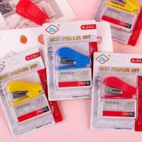 ราคา P 156 ชุดแม็กซ์ และลูกแม็กช์ ตัวเย็บกระดาษ พร้อมลวดเย็บ Stapler อุปกรณ์สำนักงาน คละสี (19786243850)