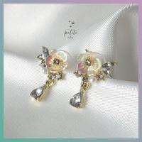 ราคา petite by PRAKYRE Opal Flower Petal Circle Drop Earrings ต่างหูรูปดอกไม้ ประดับเพรช สวยงามหรูหราน่ารักสไตล์สาวหวาน (20725120005)
