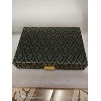 ราคา กล่องใส่พระลายไทย18ช่อง (17076431910)