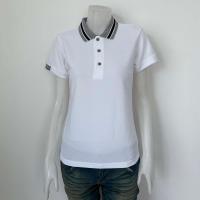 ราคา เสื้อเชิ้ตสีขาว คอปกแถบขาวเทาดำ ซึ่งเป็นเสื้อโปโลแบบชาย มีกระเป๋าที่หน้าอก แบบหญิง ทรงเข้ารูป และแบบเสื้อโปโลเด็ก (660658834)