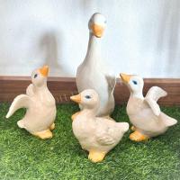 ราคา ตุ๊กตาแต่งสวน เป็ด 1 ชุด 4 ตัว ผลิตจาก เซรามิค เหมาะสำหรับ จัดสวนหย่อม แต่งสวน แต่งบ้าน ขนาด 10 นิ้ว 6 นิ้ว ตุ๊กตาเซรามิกแต่งสวน (20552387577)