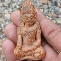 ราคา พระสิกขี นางจามเทวี หลังพระรอด เนื้อดินเผา (12897159423)