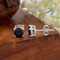 ราคา Silver thai เครื่องประดับผู้หญิง ต่างหูเพชร CZ เม็ดเดี่ยวสีดำ เงินแท้ 92 5 sterling silve เพชรสวิส CZ Black Cubic Zirconia Ear stud silver ใส่แล้วไม่แพ้ พร้อมส่ง (12255573865)