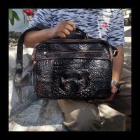 ราคา Cool Crocodile กระเป๋าแมสเซนเจอร์ หรือรุ่นเกาะอกได้ กระเป๋าสะพายข้าง ทรงนอน รุนเซียนพระ สีน้ำตาลเม็ดมะขาม (17186732164)