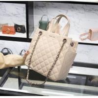 ราคา Charles keith ขนาด 11 นิ้ว มีช่องใส่ของ สินค้าOutlet (18716253604)