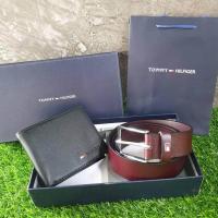 ราคา SET Wallet Belt กระเป๋าสตางค์ เข็มขัดหนัง ทอมมี่ สุดหรู งานแบรนด์แท้100 มาพร้อมถุงกระดาษแบรนด์ กล่องกระดาษแบรนด์ หมุดเจาะรูเข็มขัด (886380087)