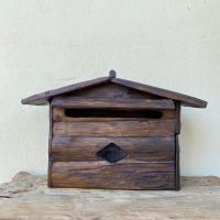 ราคา ตู้ใส่จดหมายไม้สัก ตู้ไปรษณีย์ ตู้ รับจดหมาย กล่องใส่ใบเสร็จค่าไฟ ตู้ไม้ ทำจากไม้สัก มีกุญแจล็อคได้มีสองขนาด จดหมาย ตู้จดหมาย (12528971420)