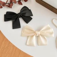 ราคา ที่คาดผมคนดังกิ๊ฟติดผมโบว์คลิปสปริงสีแดงขนาดใหญ่ (20612133444)