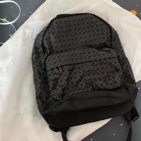 ราคา Issey Miyake Miyake กระเป๋าสะพายหลังซิลิโคนญี่ปุ่นแบบเดียวกัน2023สำหรับผู้หญิงกระเป๋านักเรียนดีไซน์เฉพาะกลุ่มใหม่สำหรับเป้สะพายหลังความจุเยอะของผู้ชาย (21208774288)