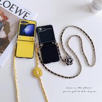 ราคา เคสสำหรับ Samsung Galaxy Z Flip 5 Z Flip 3 Z 4 OPPO Find ฝาพับ N3 N2 Flip Vivo X Flip Fashion หนังสัมผัสผิวสวยลูกปัด Camellia โลหะสายคล้อง Crossbody เคสโทรศัพท์มือถือแบบพับ TPU (21173228290)