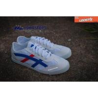 ราคา รองเท้าผ้าใบ ลีโอ ซากุระ (439904574)