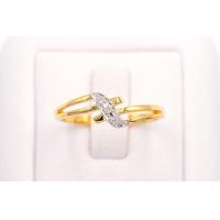 ราคา Happy Jewelry แหวนคลื่นพริ้วๆ สวยๆ ฝังเพชรเรียงกัน 3 เม็ด ทองแท้ 9k 37 5 เพชรเกสร ME867 (16983359375)