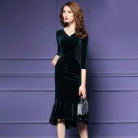 ราคา vivicoco กระโปรงหางปลาคอวีเซ็กซี่ผ้ากำมะหยี่สีทอง ชุดเดรสออกงานทางการ (20414886510)