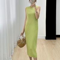 ราคา Issey Miyake 2023 Miyake ชุดเดรสตัวในแบบยาวปานกลางสีล้วนเรียบง่ายระดับไฮเอนด์ชุดเดรสจับจีบแขนกุดแบบใหม่ฤดูร้อนสำหรับผู้หญิง (19875105557)