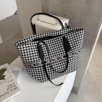 ราคา กระเป๋าถือ กระเป๋าสะพายแฟชั่น งานดี ใบใหญ่ ใส่ของได้เยอะ พร้อมส่ง (12951934402)