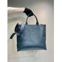 ราคา Prada Leather tote bag (21228406452)