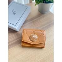 ราคา กระเป๋าสตางค์ใบสั้น หน้าจดหมาย lyn รุ่นใหม่ล่าสุด2023 (20576613165)