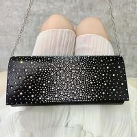 ราคา พร้อมส่ง กระเป๋าถือ กระเป๋าออกงาน สไตล์ยุโรป แฟชั่น มีสีให้เลือกมากมาย พร้อมโซ่สะพายข้าง (20057710052)