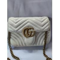 ราคา กระเป๋าผู้หญิง หนังแท้ กระเป๋ามือ2 made in Italy งานต่างประเทศ กระเป๋าสะพายข้าง หนังนิ่ม สีครีม มีลิ้นด้านใน ไซส์เล็ก สายโซ่ทองสวย หนา (21135183558)