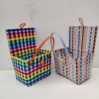 ราคา ตระกร้าสาน เส้นพลาสติกสาน กล่องอเนกประสงค์มีฝาปิด รุ้งจ๋า OTOP ขนาด กว้าง 16 ยาว 22 สูง16 CM (14799604055)