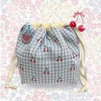 ราคา กระเป๋าผ้าหูรูดแบบตั้งได้ ลายเชอรี่ กระเป๋าผ้า กระเป๋าใส่ของ (20765694884)