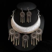 ราคา เครื่องประดับแบบไทย ๆ สร้อยคอแฟชั่นเก่า สร้อยอีสานชุดล้านนาไทสร้อยเงินต่างหูสีเงินดำ เหมาะสำหรับงานเลี้ยงสังสรรค์ (7194196769)