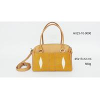 ราคา sale SS กระเป๋าถือ สะพาย หนังปลากระเบนแท้ ปลา 4 ตัว มีสายสะพาย สีพื้น (496082075)
