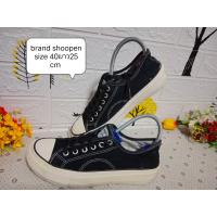 ราคา รองเท้าผ้าใบมือสอง size 40ยาว25cm ใส่ลำลอง (20988294099)