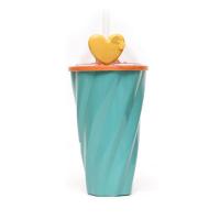 ราคา แก้วพลาสติก 500ML มีฝาปิดพร้อมหลอด ดีไซน์น่ารัก แก้วใส่น้ำ 4 แบบ เลือหกได้หลายสี พกพาสะดวกสะบาย พร้อมสส่งจ้า (19875691709)