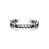 ราคา ake ake Prophecy Bangle Mini กำไลข้อมือเงินแท้ 925 แกะมือขัดเงาลงดำ ลายทิวต้นไม้ศักดิ์สิทธิ์สุดคลาสสิก ขนาดเล็กกะทัดรัดเหมาะกับทุกโอกาส (21112080484)