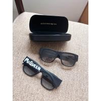 ราคา Alexander McQueen Graffiti Sunglasses ทรงคลาสสิค เท่ ของแท้ AM0328S (20891137150)