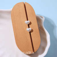 ราคา earika earrings white pearl puffy heart ต่างหูแป้นรูปหัวใจสีมุกขาว ก้านเงินแท้ เหมาะสำหรับคนแพ้ง่าย (20812469273)
