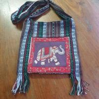 ราคา โปรโมชั่นย่ามลายช้างไทย กลาง เล็ก ขายย่าม ย่ามกะเหรี่ยง กระเป๋าย่าม ย่ามผ้าทอมือ กระเป๋าสะพายข้าง กระเป๋าผ้าแนวๆ ของฝากญาติผู้ใหญ่ (9352666774)