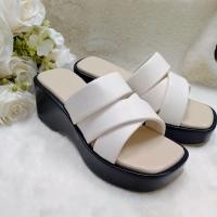 ราคา รองเท้าผู้หญิง ส้นตึก สีครีม นิ่มใส่สบายเท้า สวย เรียบง่าย มินิมอล (19669525179)