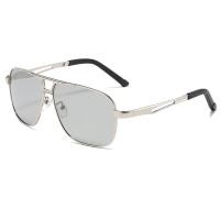 ราคา แว่นกันแดดโพลาไรซ์เปลี่ยนสีได้กลางวันและกลางคืนแว่นตาป้องกันรังสีอัลตราไวโอเลตสำหรับใช้กลางแจ้งแว่นตาขับรถมองกลางคืน (13563725580)