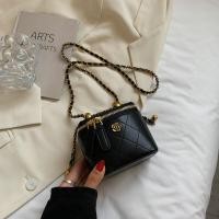 ราคา กระเป๋าใบเล็กลายดอกคามิเลีย INS กระเป๋าทรงสี่เหลี่ยมใบเล็กมินิสายโซ่ลายข้าวหลามตัดแมทช์ลุคง่ายแบบใหม่กระเป๋าสะพายไหล่สะพายข้างสไตล์เกาหลีสำหรับผู้หญิง (15633896450)