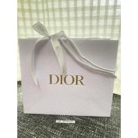 ราคา CHANEL2HAND99 Christian Dior ถุงกระดาษ ถุงดิออร์ ถุงใหม่ พร้อมโบว์ ถุงเครื่องสำอาง ถุงของขวัญ ไม่ยับ ใหม่ แท้ (18783819732)
