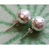 ราคา Thai uniq hammered earrings pure silver Karen hill tribe ฆ้อนทุบๆตำหูเงินกระเหรี่ยงทำจากมือชาวเขางานฝีมือสวย (15137216635)