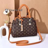 ราคา กระเป๋าสะพายข้าง กระเป๋าถือ ผู้หญิง กระเป๋าแฟชั่น รุ่น A01 มี 4สี (17248217383)