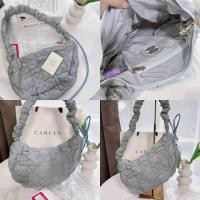 ราคา กระเป๋าสะพายข้าง carlyn cozy m ล้อตปรับใหม่ล่าสุด c001 (21212467147)