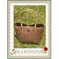 ราคา กระเป๋าสานกระจูดทรงเหลี่ยม แถมดอกไม้โครเชต์ (16007874725)