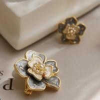 ราคา อุปกรณ์งานปาร์ตี้เข็มกลัดของขวัญแนวผู้หญิงปาร์ตี้โบราณเข็มกลัดดอกไม้เคลือบมุกหรูหราแบบฝรั่งเศสสุดสร้างสรรค์เข็มเงิน 925 (17843134103)