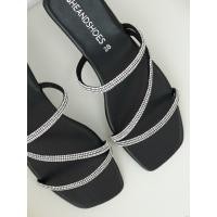 ราคา รองเท้าแตะแฟชั่นคาดสายเพชร 3เส้น เบอร์ 36 42 รหัส Zเพชร (18045653962)